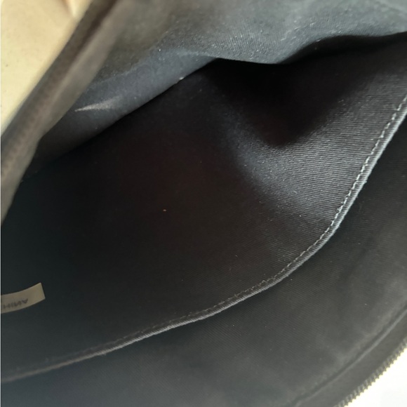 Coach zip around wallet Telefon wristlet  8 1/2”x6 1/2” - Picture 10 of 11